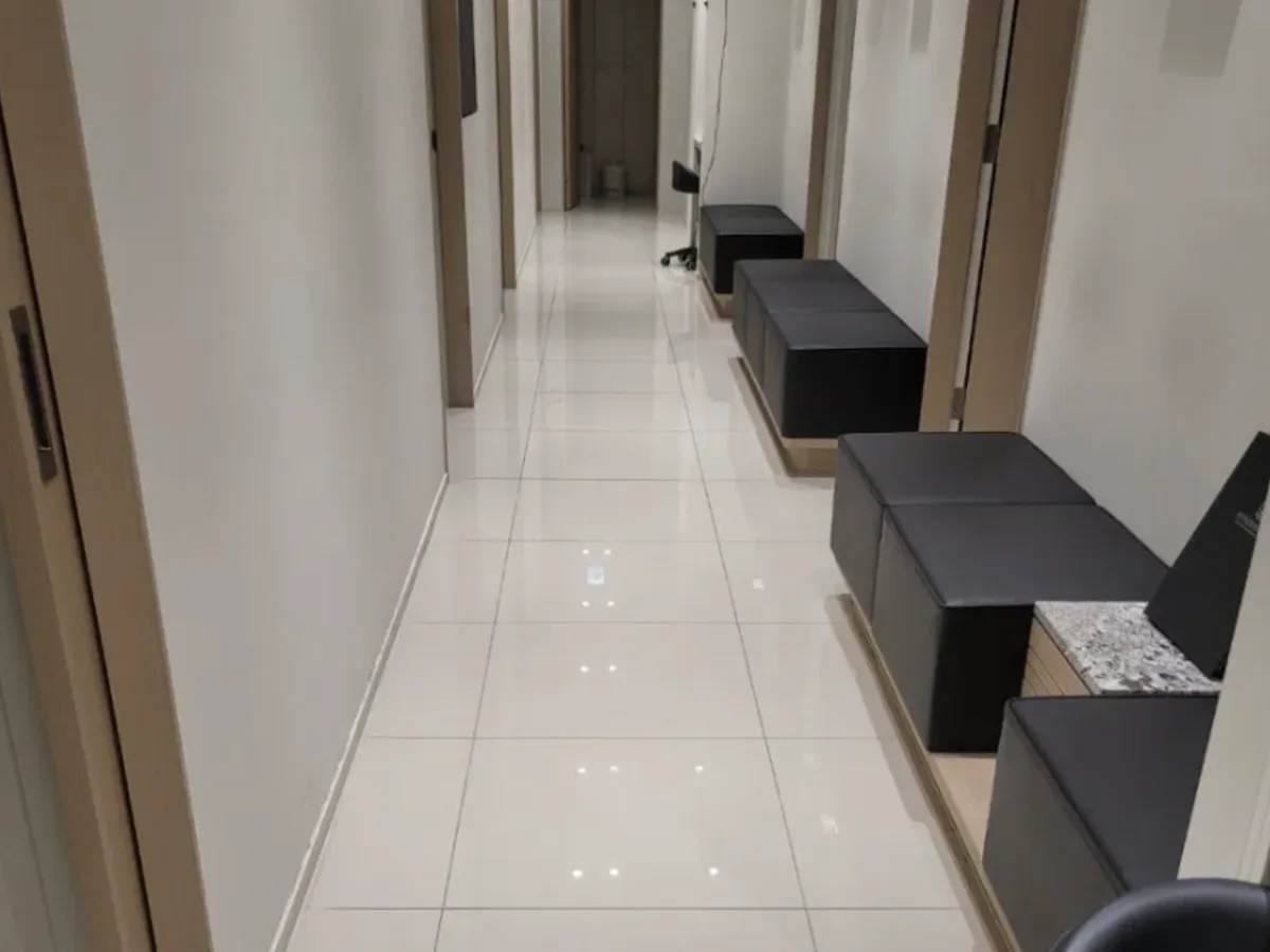 파주시 검산동 병원 복도·대기 동선 야간 위생청소 사례 - 행진크린